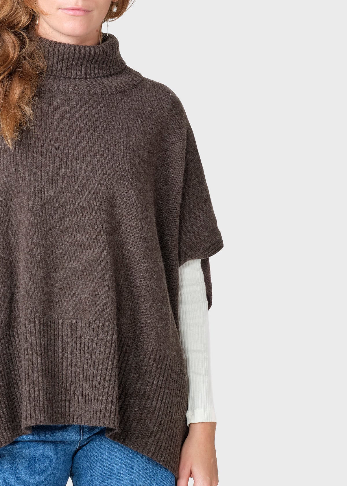 Klitmøller Collective ApS Alba knit poncho Knitted sweaters Taupe