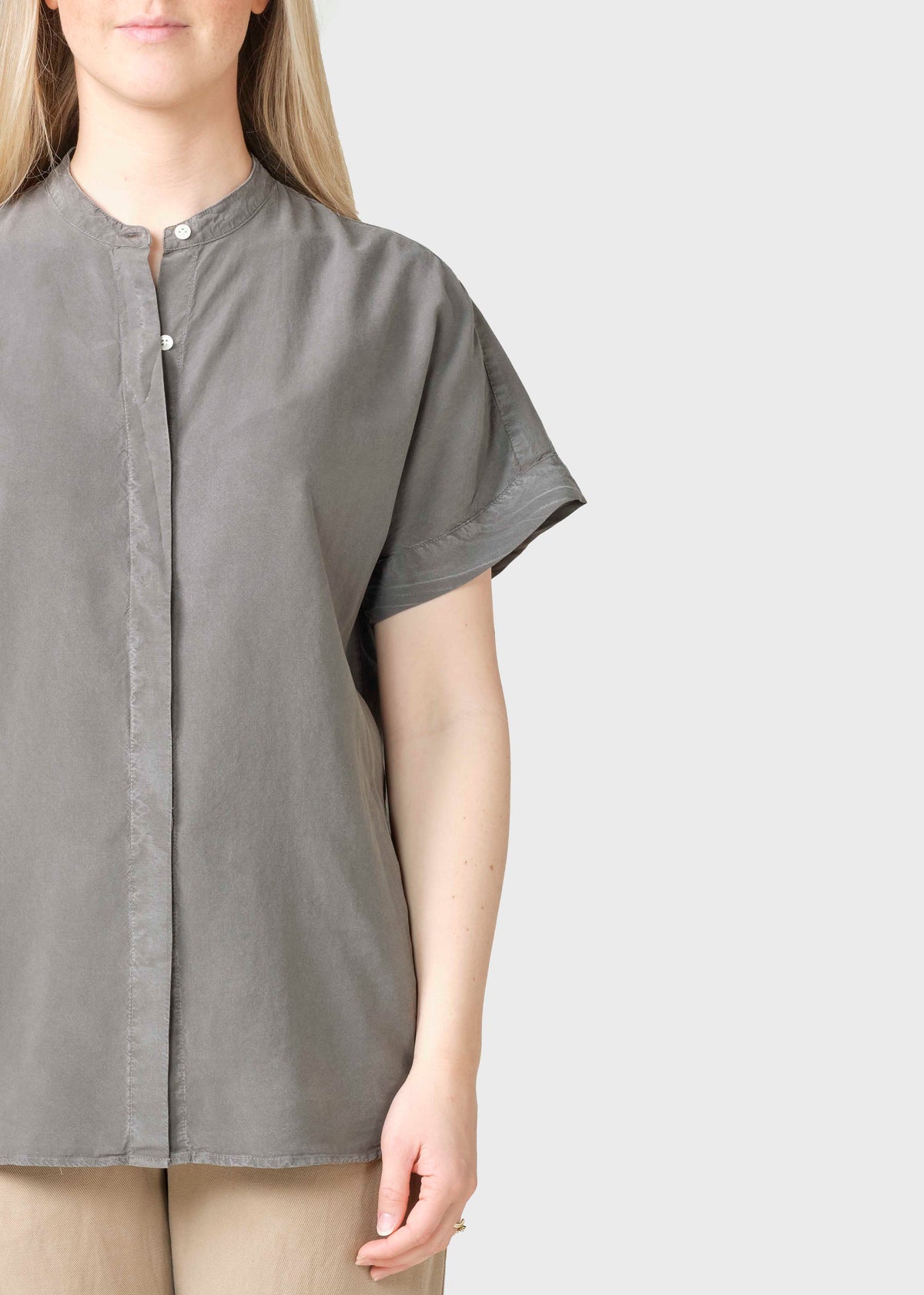 Klitmøller Collective ApS Li shirt Shirts Taupe