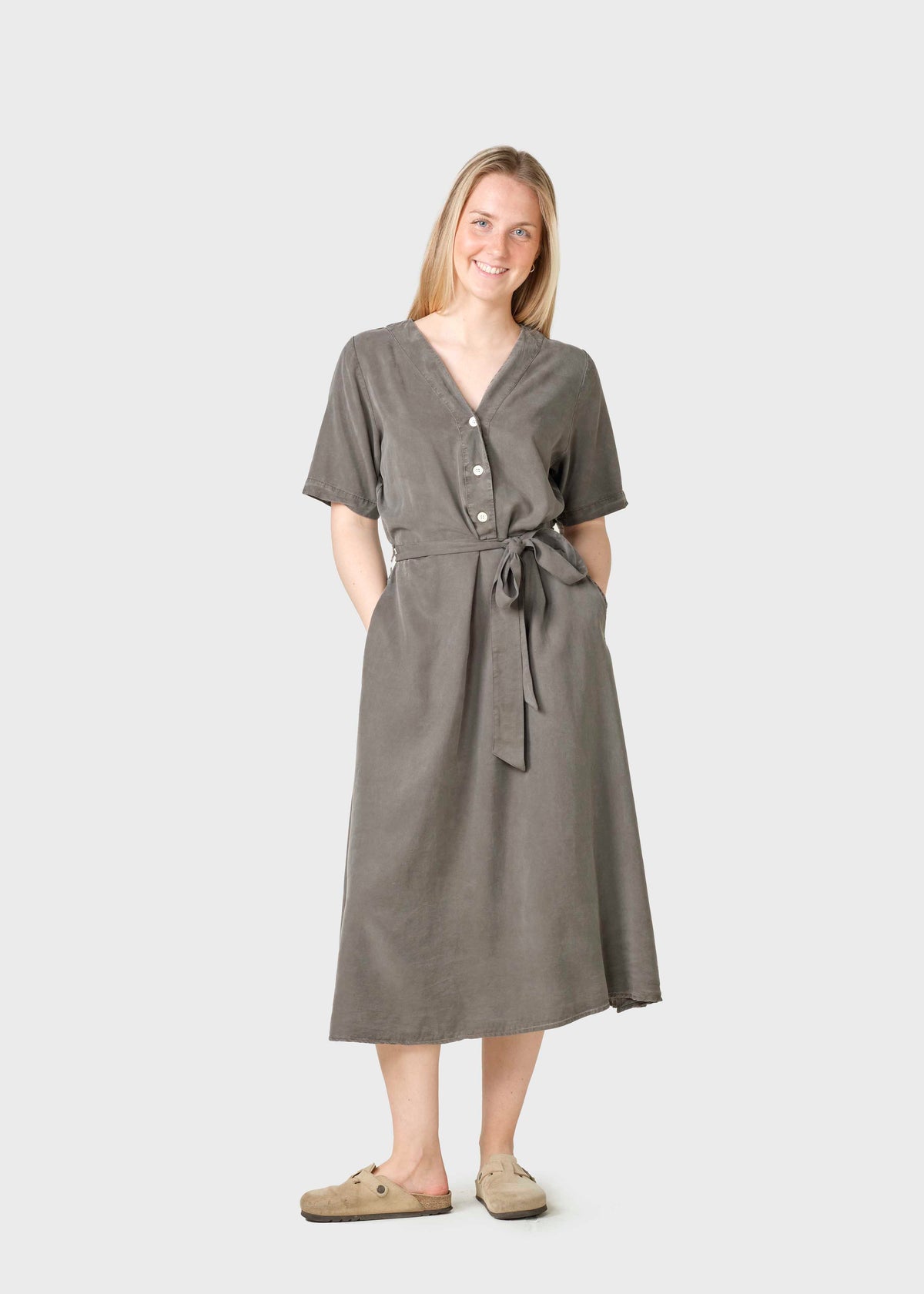 Klitmøller Collective ApS Pernille dress Dress Taupe