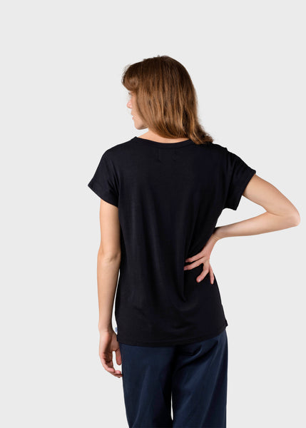 Sigrid tee OCS - Black – klitmollercollective.com