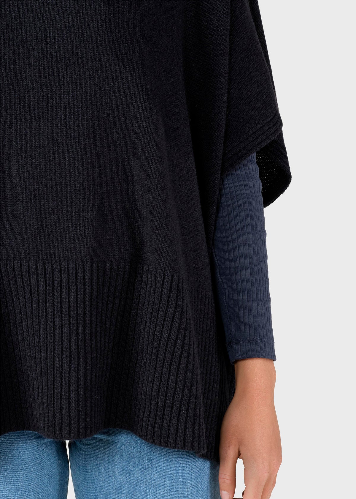 Klitmøller Collective ApS Alba knit poncho Knitted sweaters Black