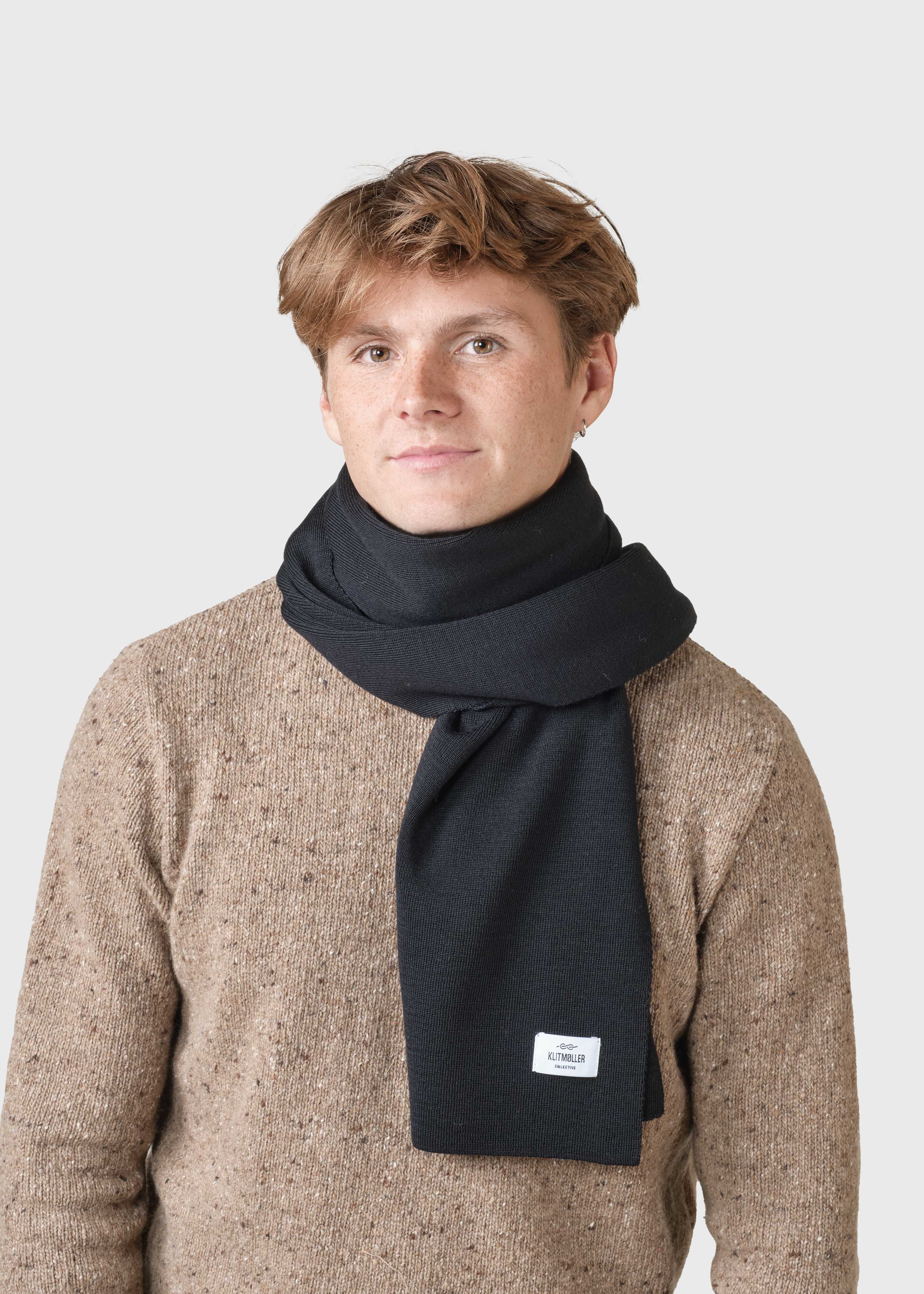 Black Ribbed Scarf Fine rib scarf - Black – klitmollercollective.com