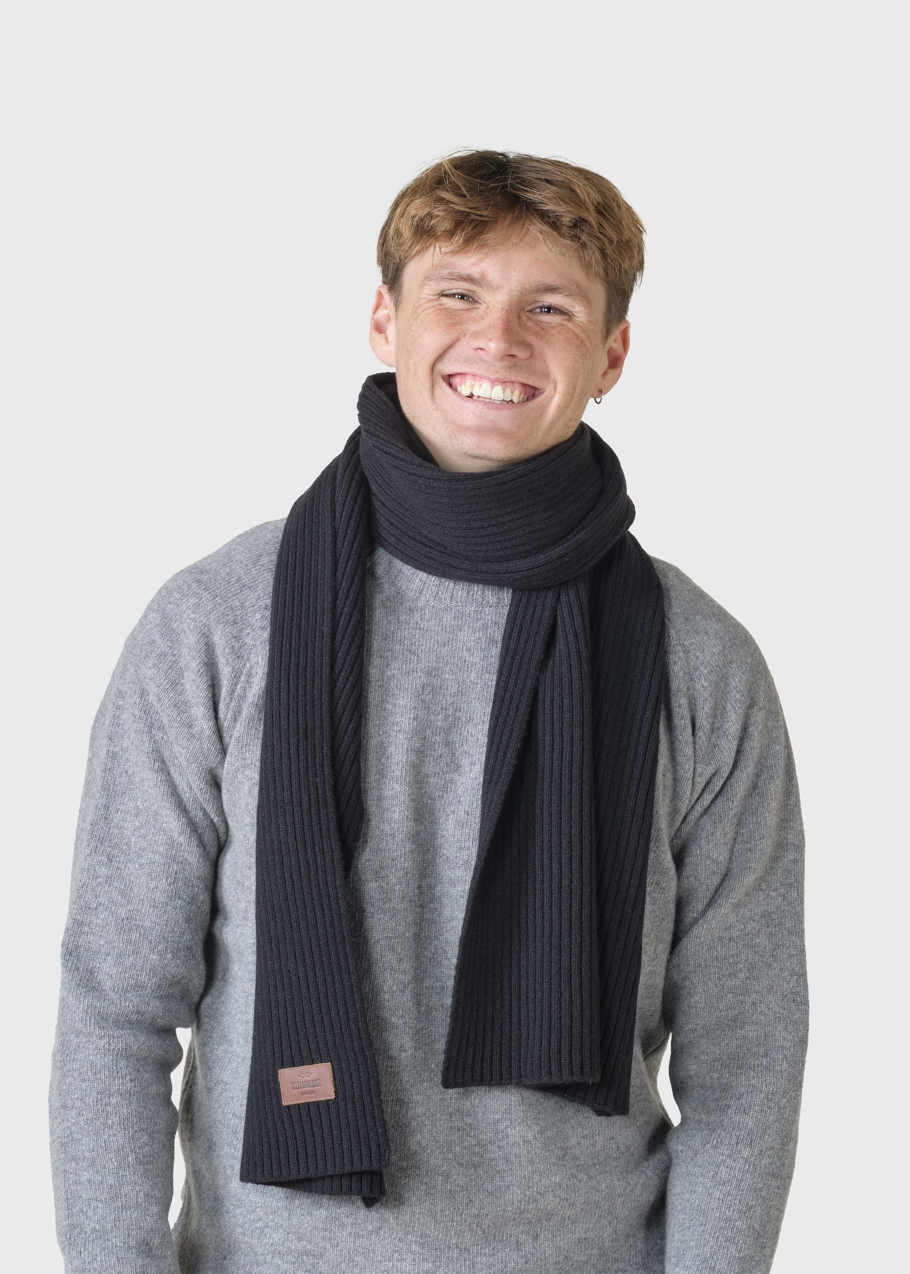 Heavy rib scarf - Black – klitmollercollective.com