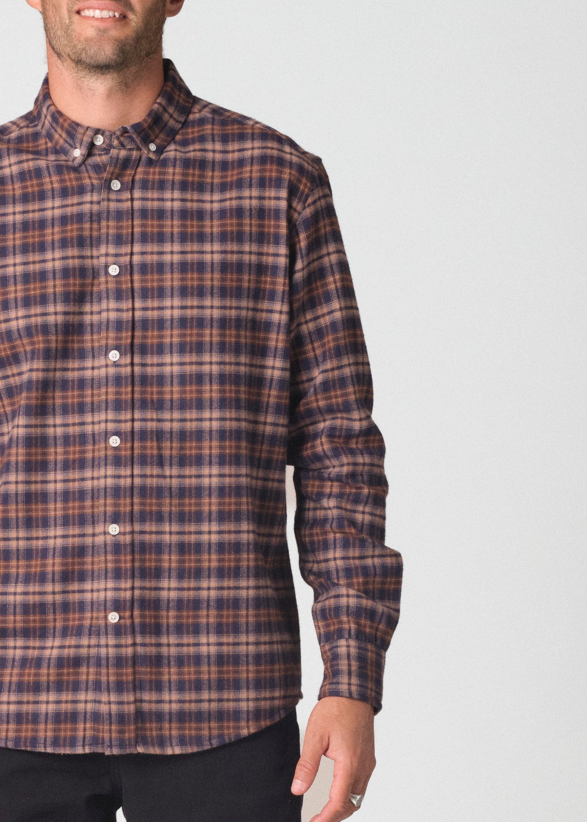 Klitmøller Collective ApS Kaj shirt GOTS Shirts Navy/cashew/taupe
