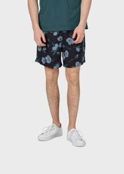Klitmøller Collective ApS Mason shorts Walkshorts Black bottom/moss green/sky blue flowers
