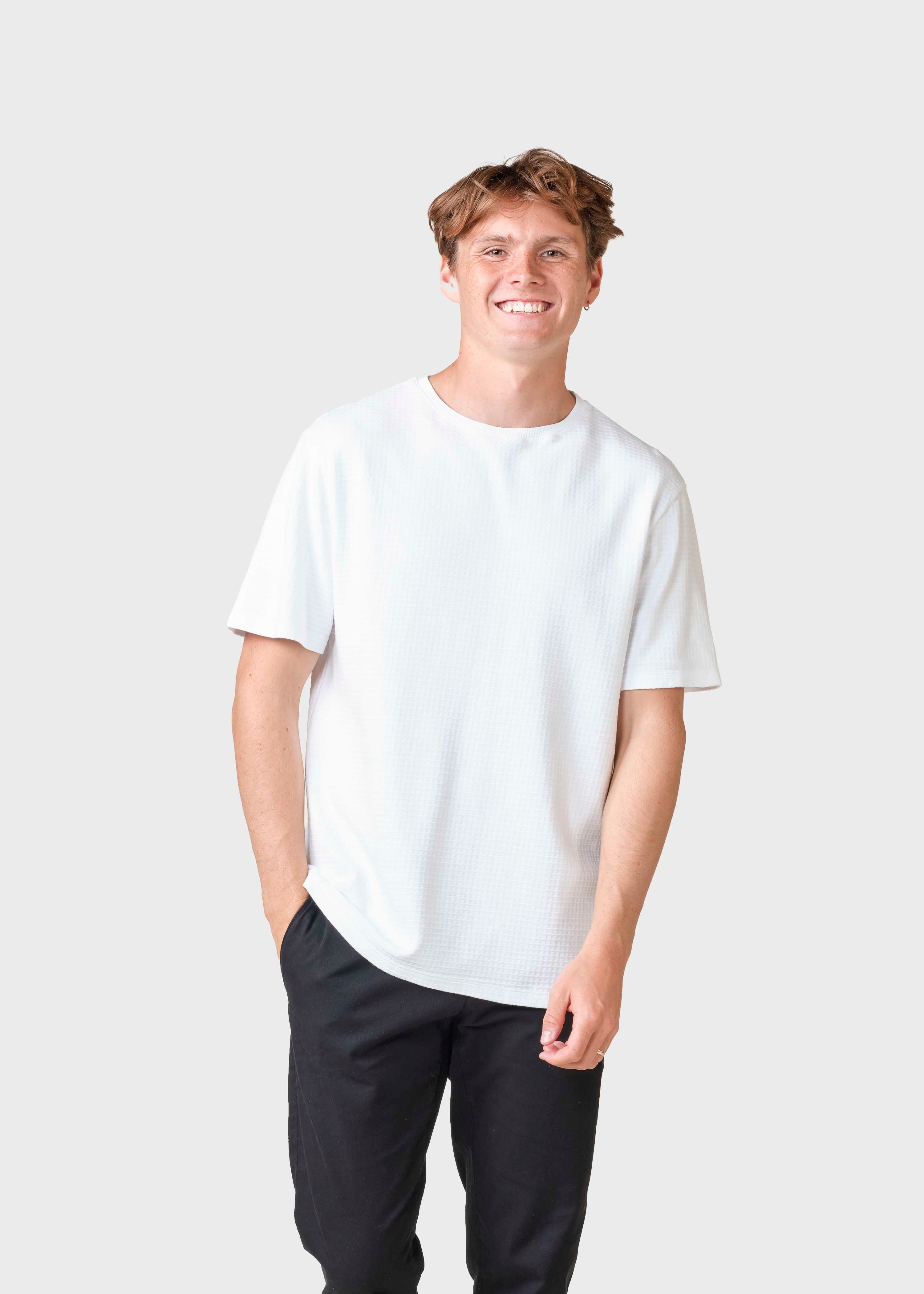 Tシャツ・カットソー VETEMENTS Men T Shirts UA66LS630WWHITE White VETEMENTS cotton t-shirt Oval Logo Oversized PRM EU
