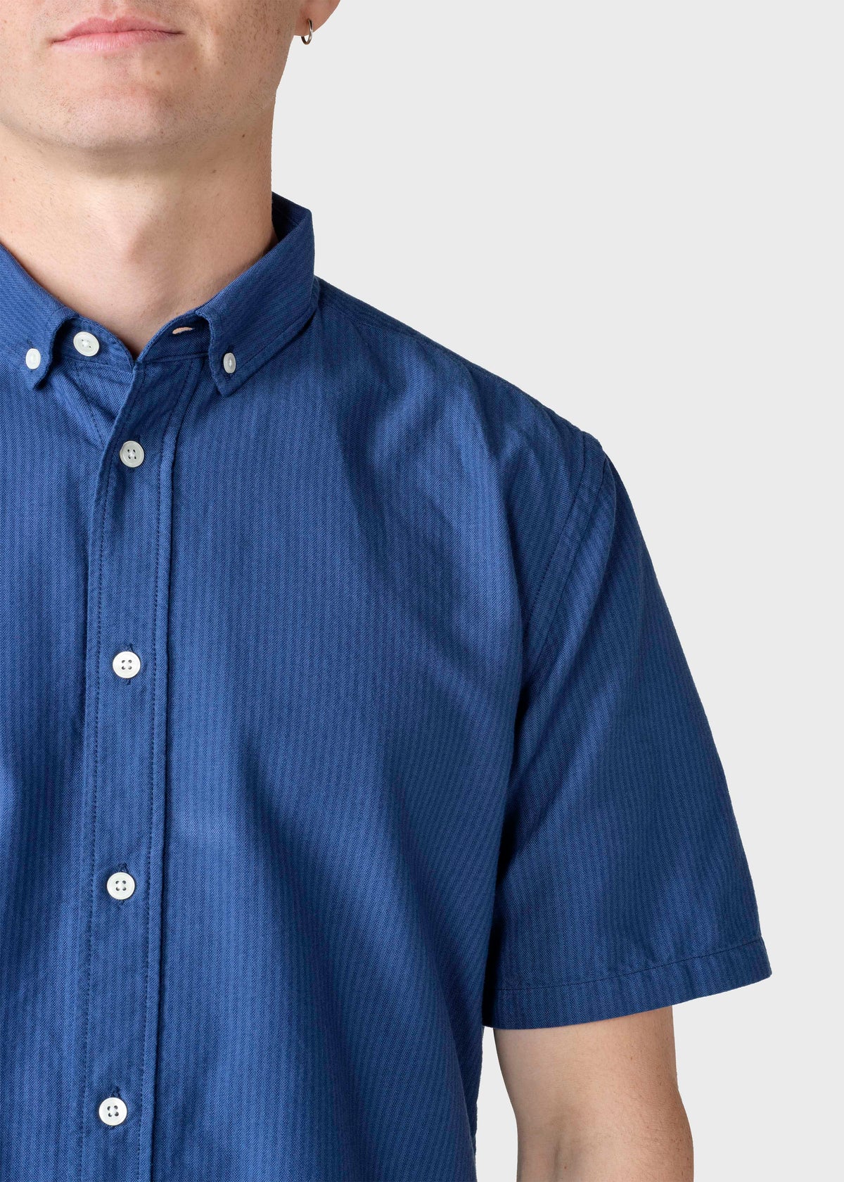 Klitmøller Collective ApS Mikkel striped shirt Shirts White/navy/ocean overdye