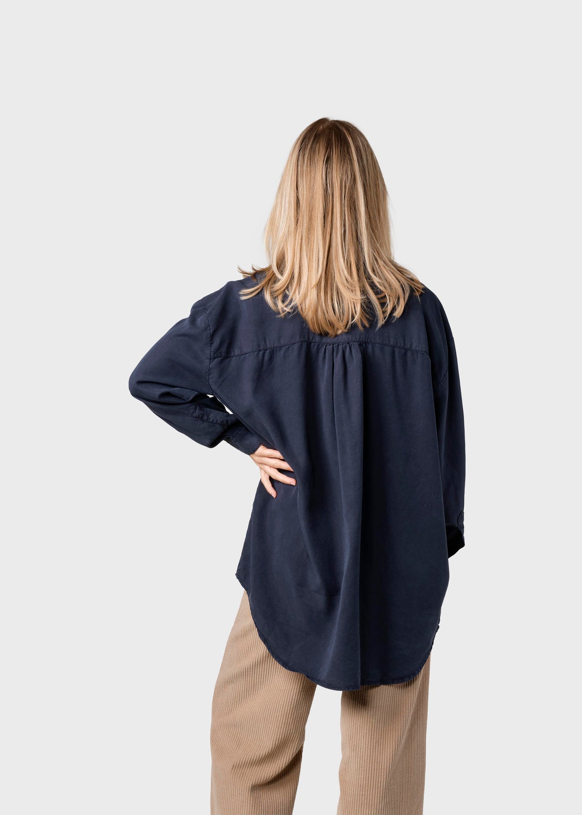 Klitmøller Collective ApS Ofelia lyocell shirt Shirts Navy