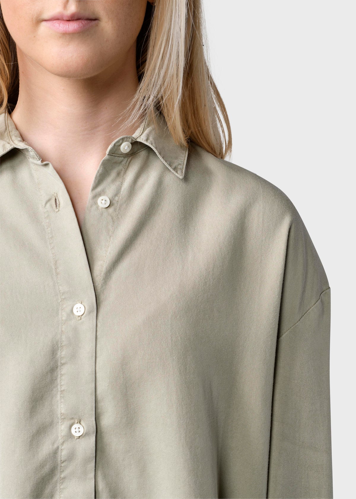 Klitmøller Collective ApS Ofelia lyocell shirt Shirts Sand