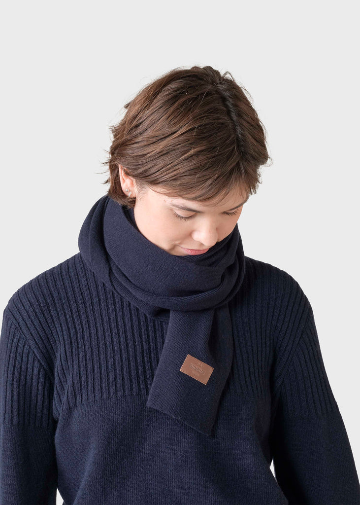 COMFORTABLE REASON Academic Scarf NAVY（COMFORTABLE REASON