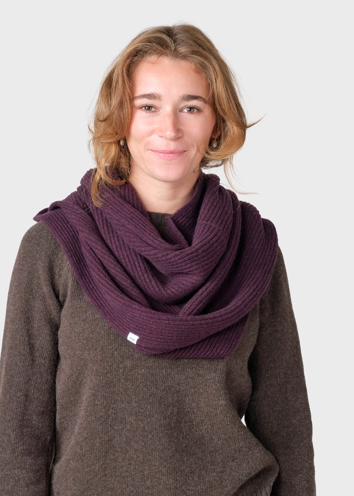 Klitmøller Collective ApS Tube knit scarf Scarfs Burgundy