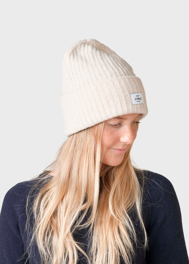 Klitmøller Collective ApS Wide rib beanie Beanies Pastel sand