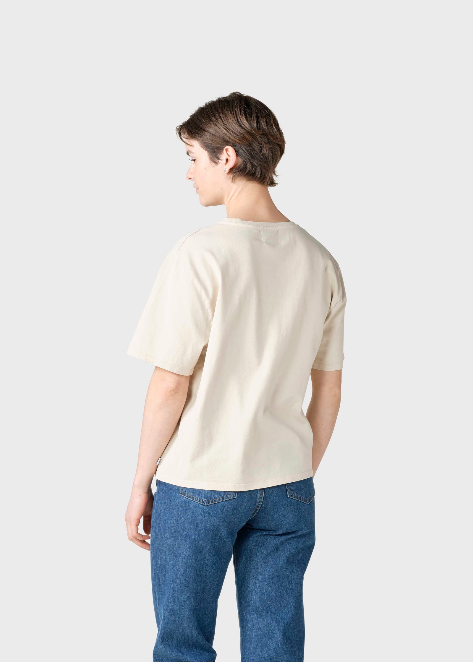Womens boxy tee - Pastel sand – klitmollercollective.com