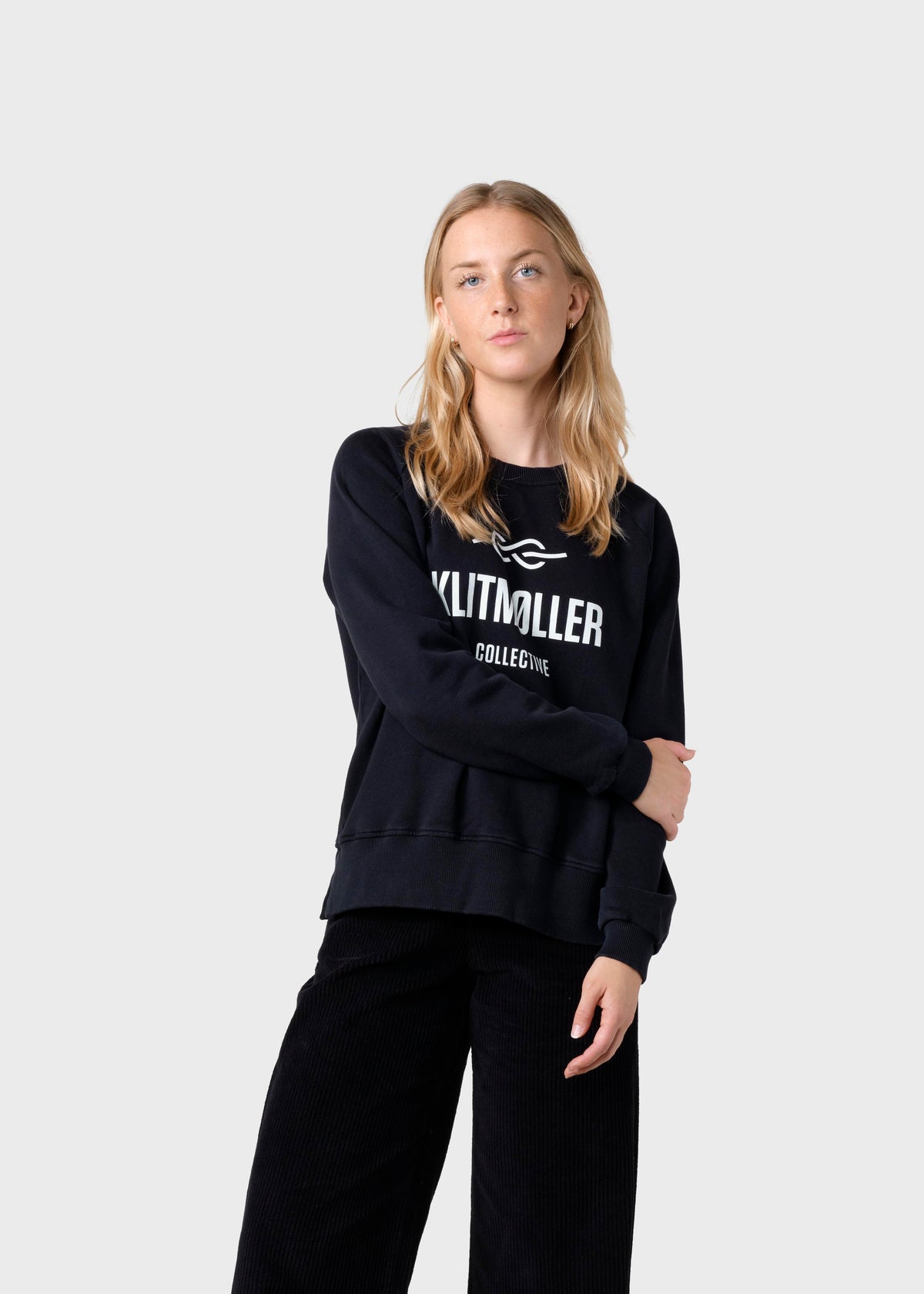 Klitmøller Collective ApS Maja logo crew Sweatshirts Black